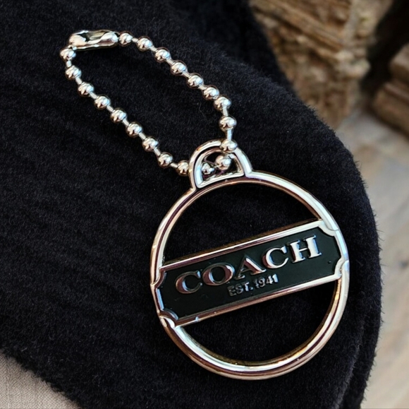 Coach Replacement Round Script Signature Silver Metal Hangtag Charm - Picture 1 of 2